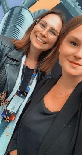 Unsere Marketing Werkstudentinnen Anne und Julia auf dem OMR Festival